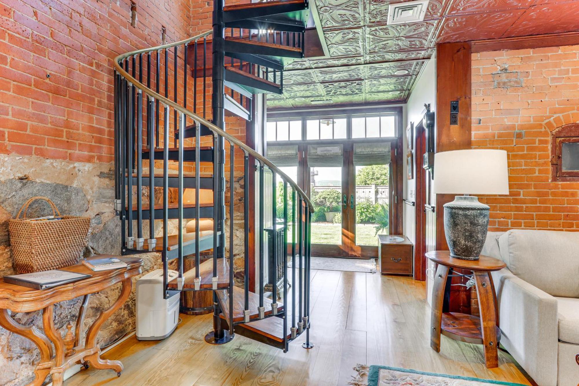 Downtown Essex Apartment - Steps To River! Exterior foto